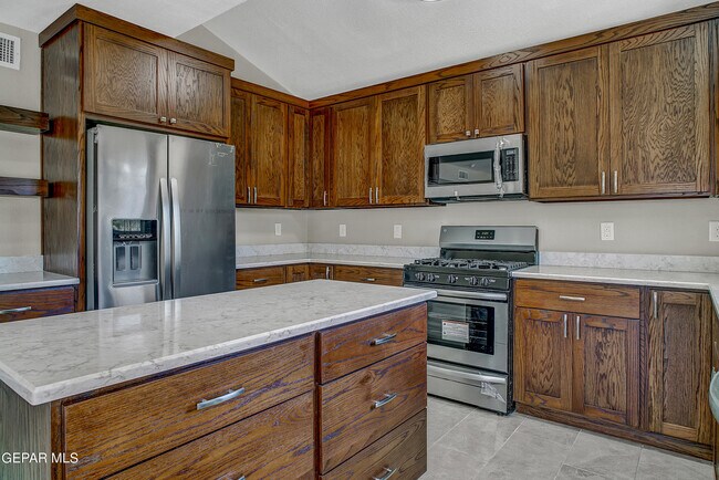 Building Photo - 4600 Robert Acosta Dr