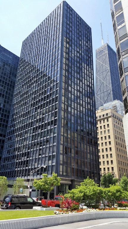 Primary Photo - 910 N Lake Shore Dr
