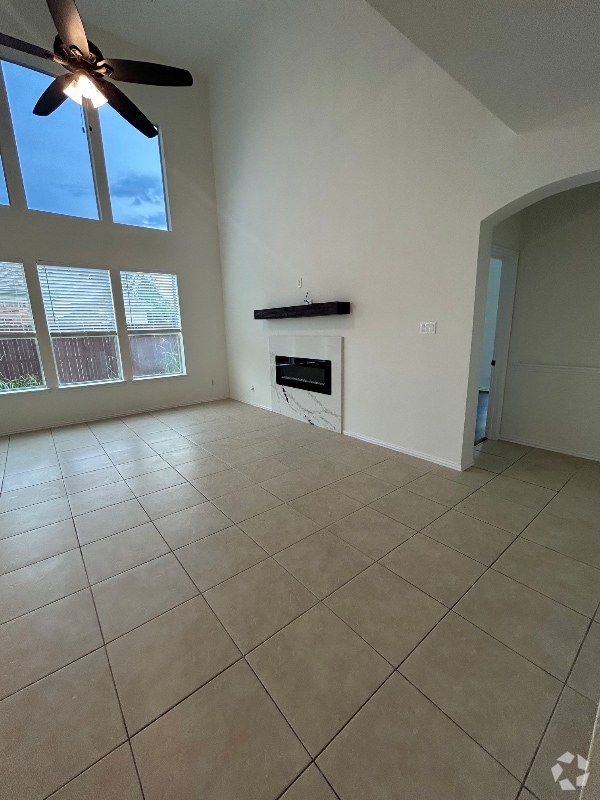 Building Photo - 412 Cypress Hill Dr