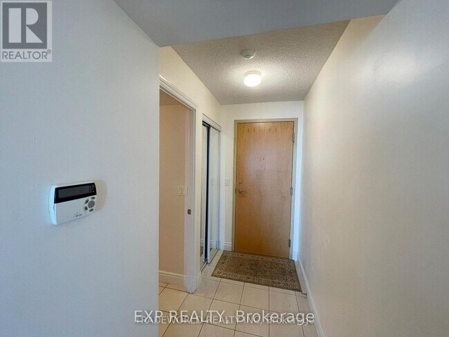 Photo du bâtiment - 60 Brian Harrison Way