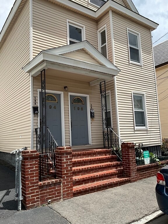 Primary Photo - 194 Concord St