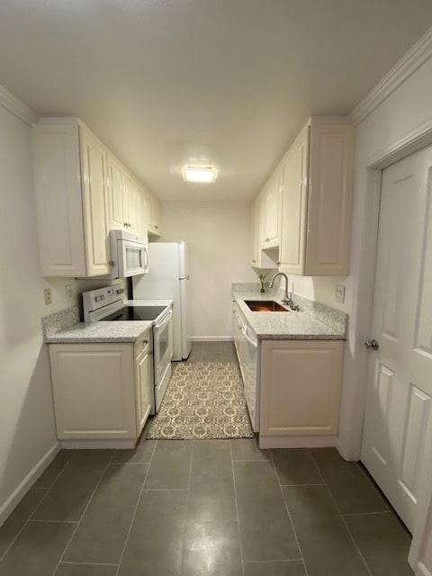 Building Photo - 2308 Schader Dr