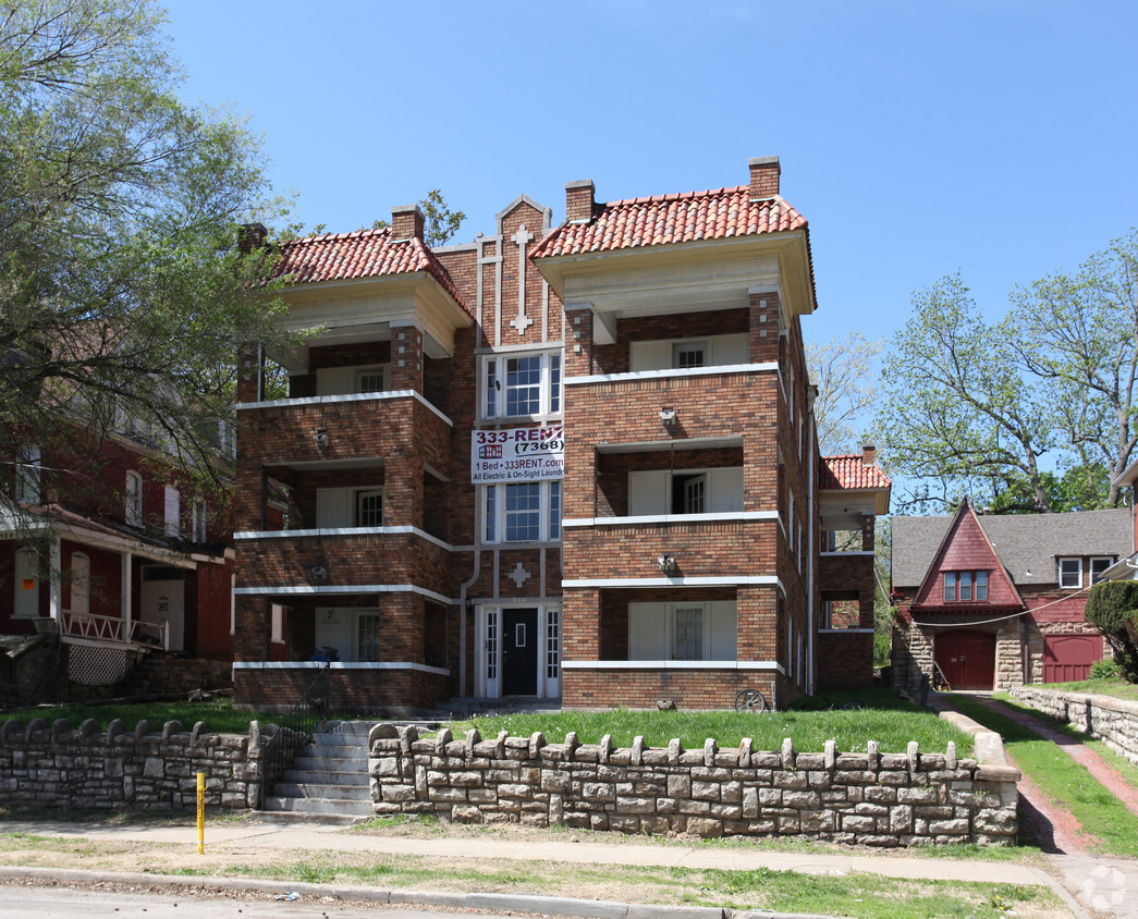 Primary Photo - Benton Apartments