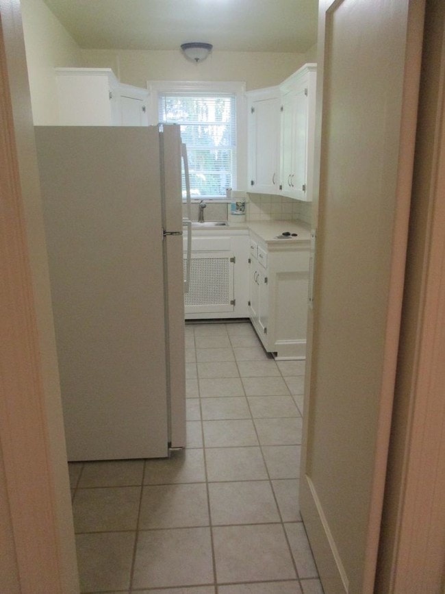 Foto del edificio - Historic Duckpond Area PENDING LEASE