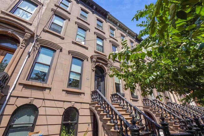 Foto del edificio - 274 Montgomery St