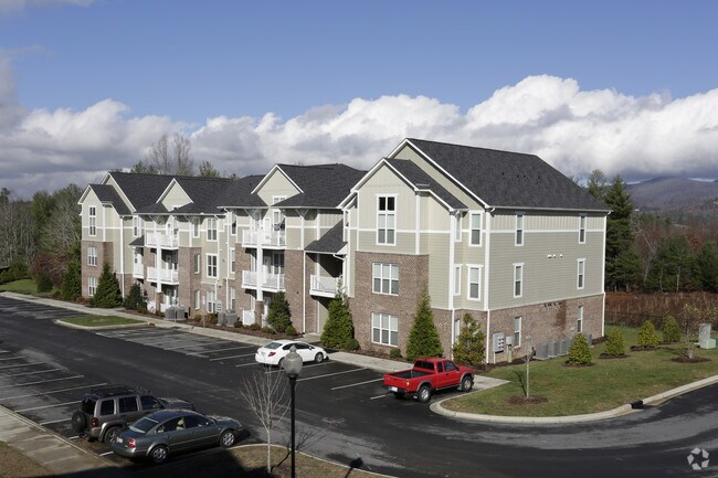 Ballantyne Commons Apartments Hendersonville Nc Apartments Com Ballantyne Commons Apartments Hendersonville Nc Apartments Com