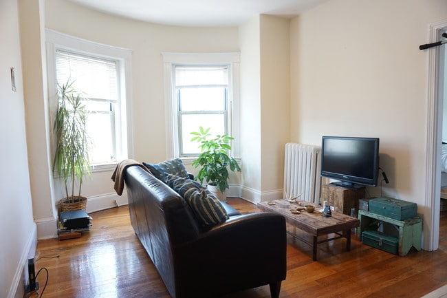 Building Photo - 1315 Commonwealth