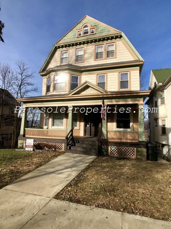 Foto del edificio - 919 Clay Ave