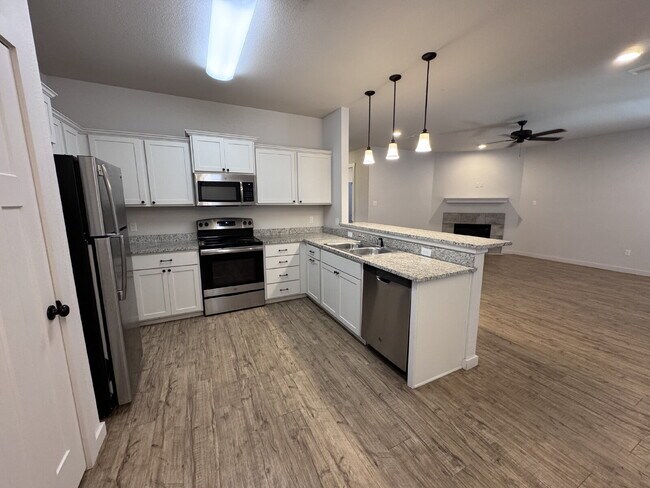 Building Photo - Beautiful Home Located Near Texas Tech Campus & Medical District!