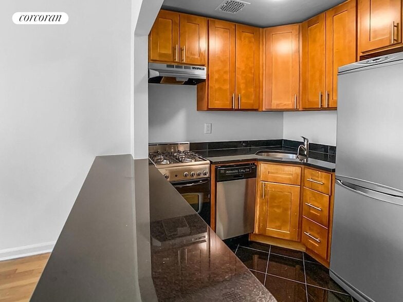 Foto del edificio - 33 W 87th St