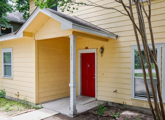Building Photo - 1702 Singleton Ave