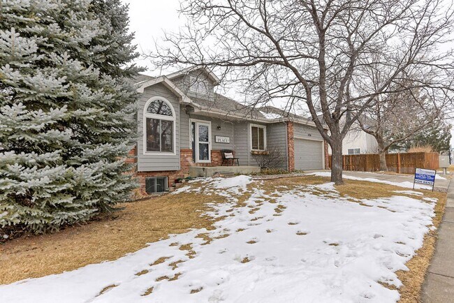 Foto del edificio - 4 Bedroom 2 Bath in Huntington Hills