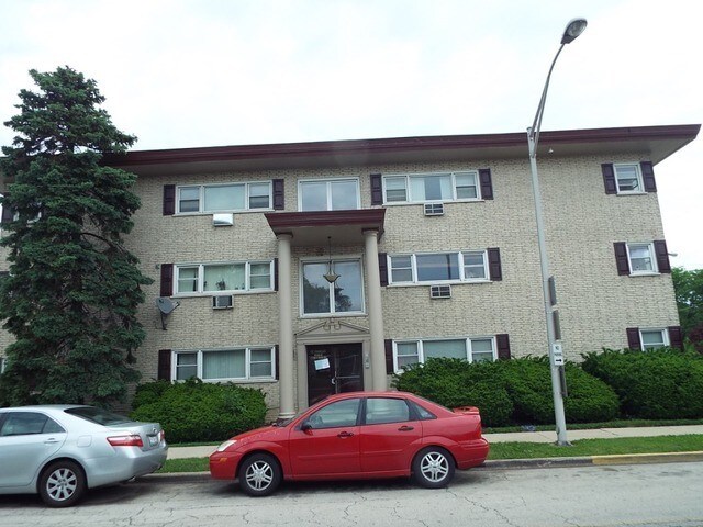 Primary Photo - 5011 St Charles Rd