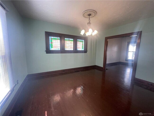 Foto del edificio - 654 Carlisle Ave