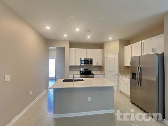 Foto del edificio - 728 Squire Ave