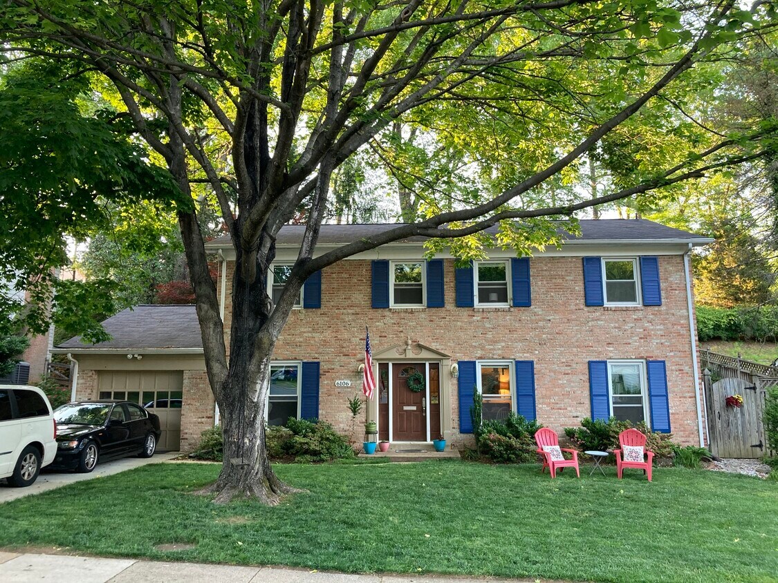 Foto principal - 6106 Larstan Dr
