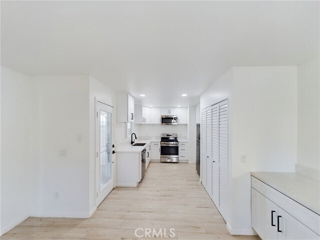 Foto del edificio - 6715 N Elman St