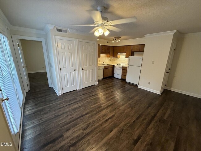 Building Photo - 3531 Ivy Commons Dr