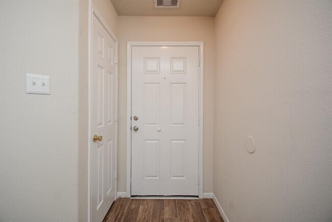 Foto del edificio - 21014 Foxwood Glen Ln