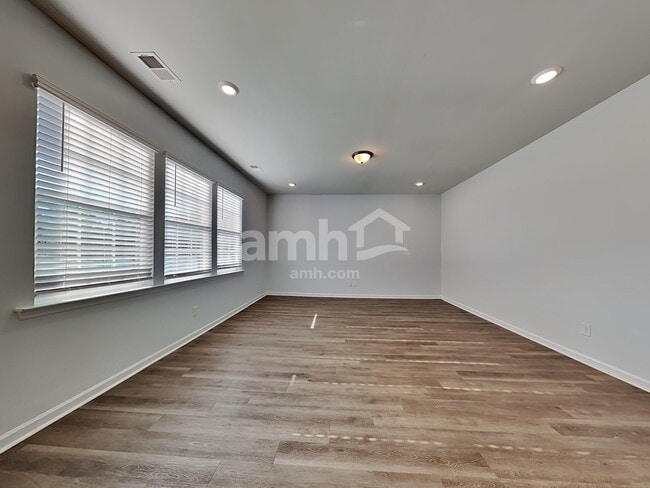 Building Photo - 139 Stagecoach Ave