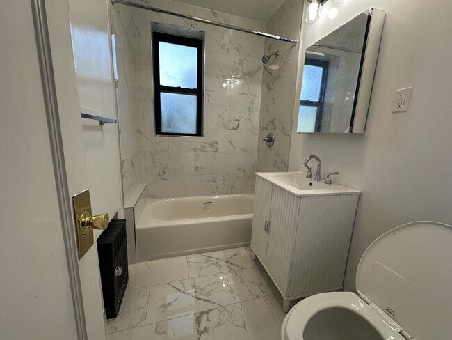 Foto del edificio - 1423 Mamaroneck Ave