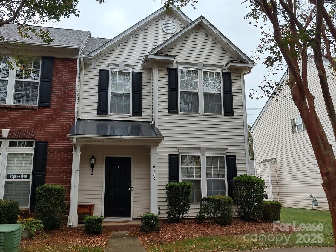 Primary Photo - 9549 Glenashley Dr
