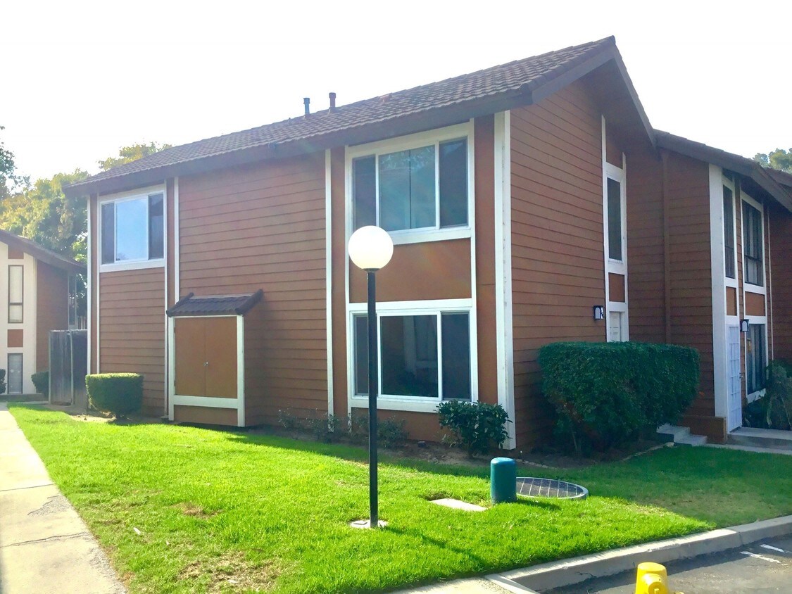 Primary Photo - 25885 Trabuco Rd