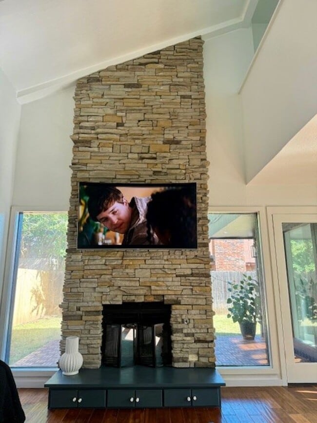 Building Photo - (2)Bed/(2.5) Bath + Study and Storm Shelter Avail Dec 1!