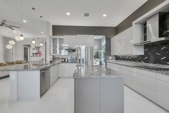 Foto del edificio - 13656 Whistler Mountain Rd