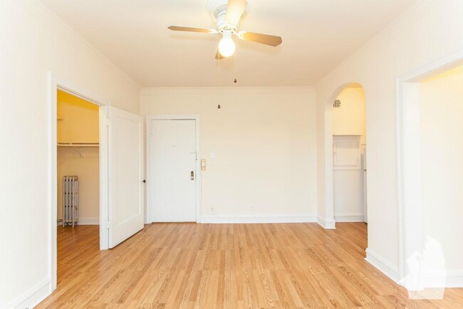 Building Photo - 0 bedroom in Chicago IL 60647