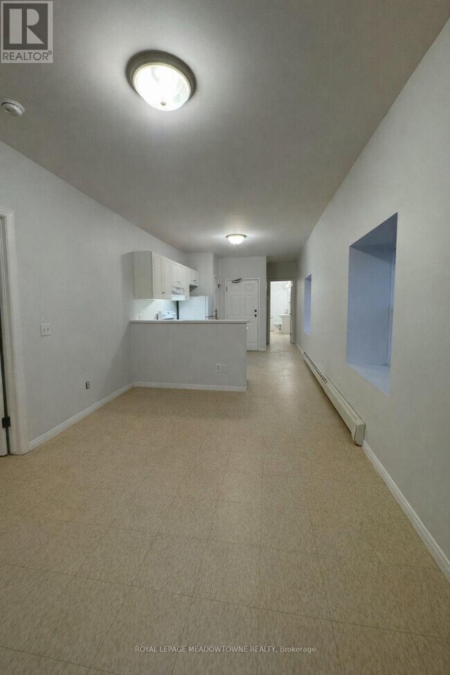 Building Photo - 233 Geddes St