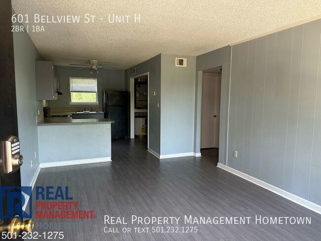 Building Photo - 2 Bed 1 Bath Apartment close to Oaklawn