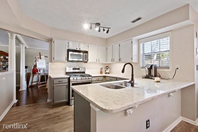 Building Photo - 4 br, 2 bath House - 142 Chadwick Drive