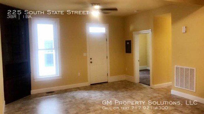 Building Photo - 3 bedroom in Ephrata PA 17522