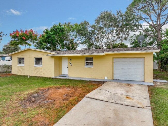 Foto del edificio - 546 Clarewood Blvd