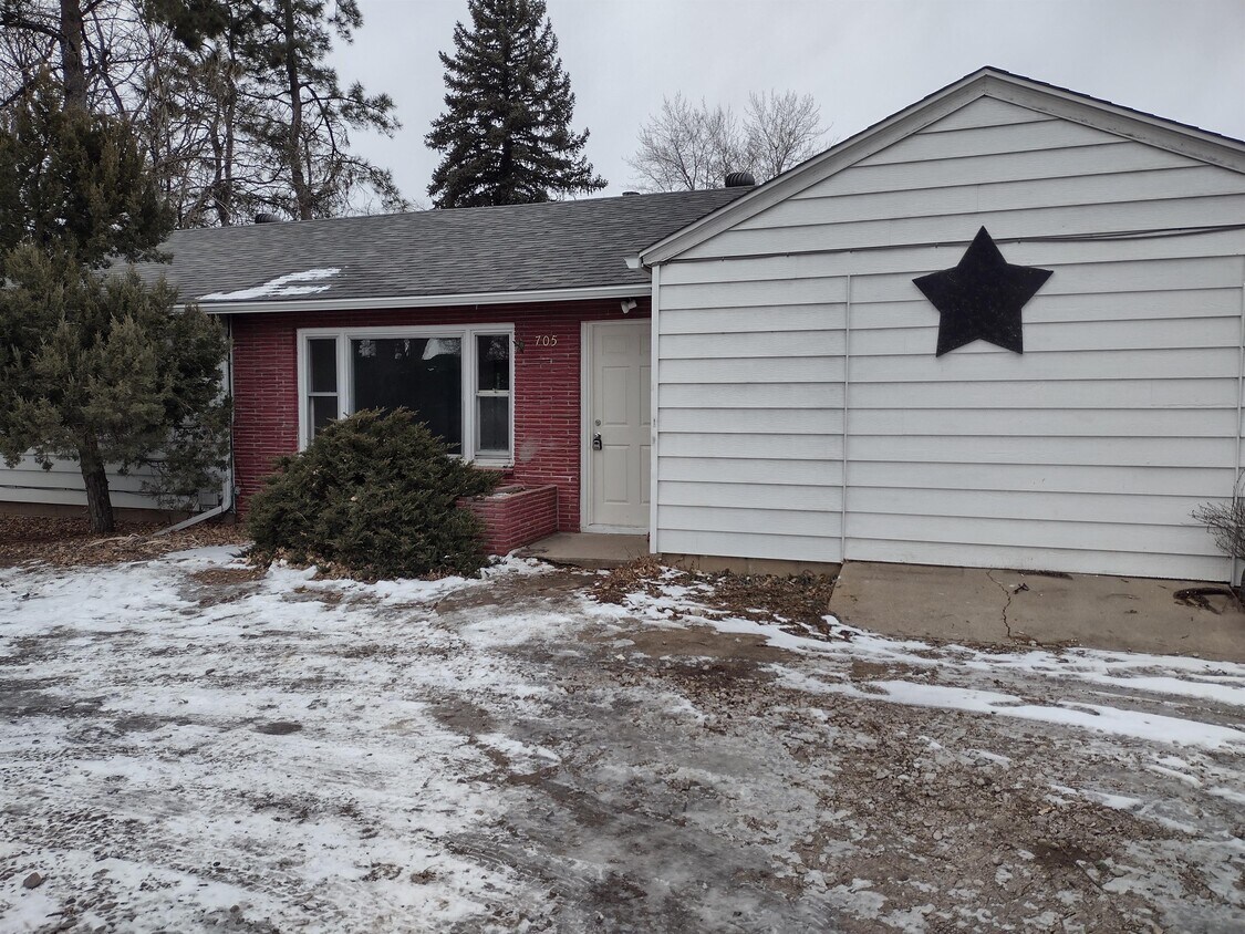 Foto principal - 705 S Taft Hill Rd