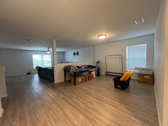 Building Photo - Updated 4 Bedroom, 3 1/2-bathroom home