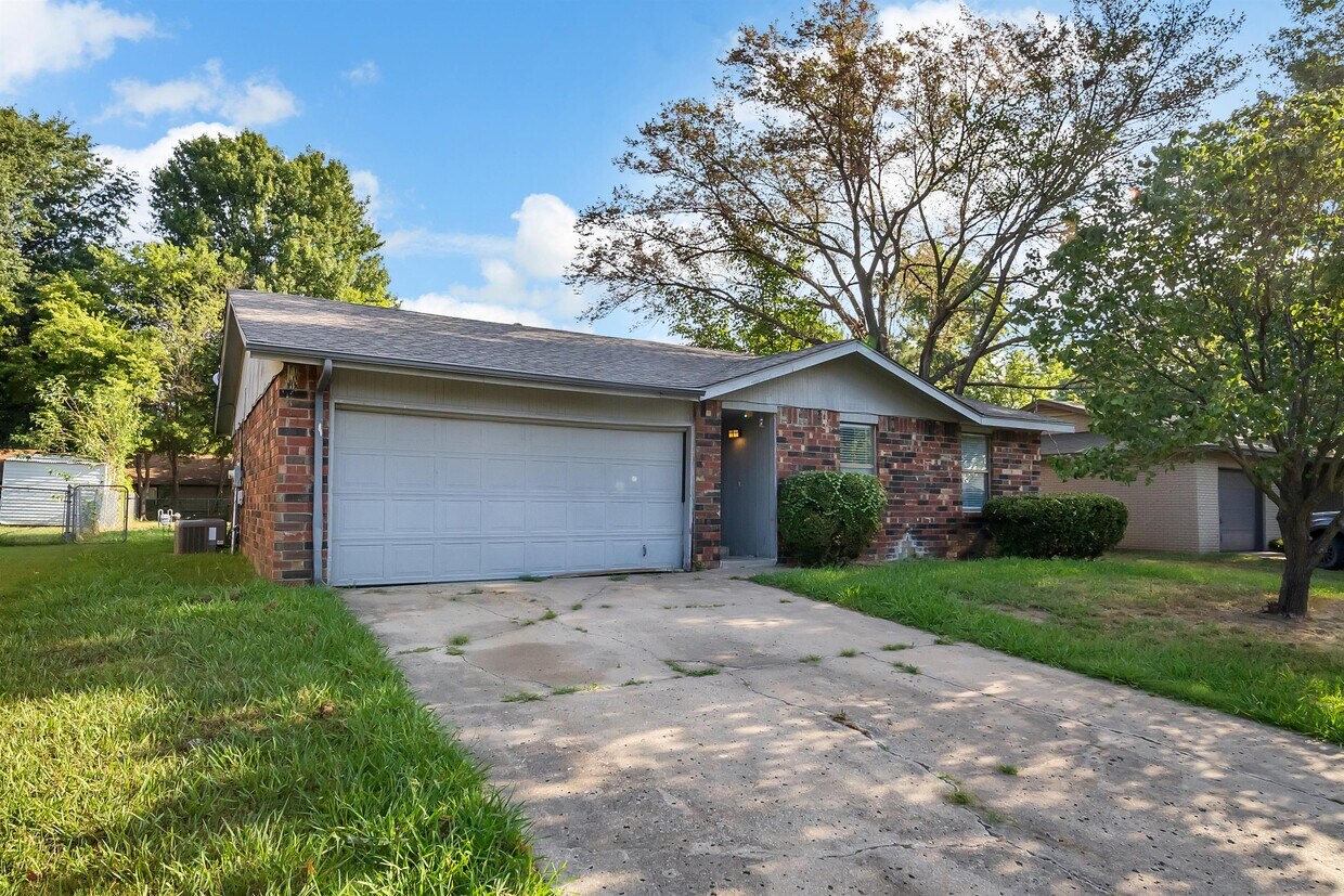 511 W 148th Pl, Glenpool, OK 74033 House Rental in Glenpool, OK