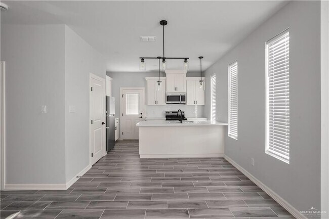 Foto del edificio - 504 N Onyx Ave