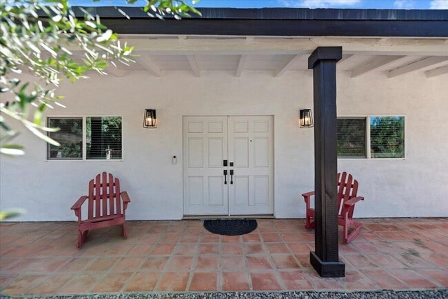 Building Photo - 32300 Shadow Mountain Ln