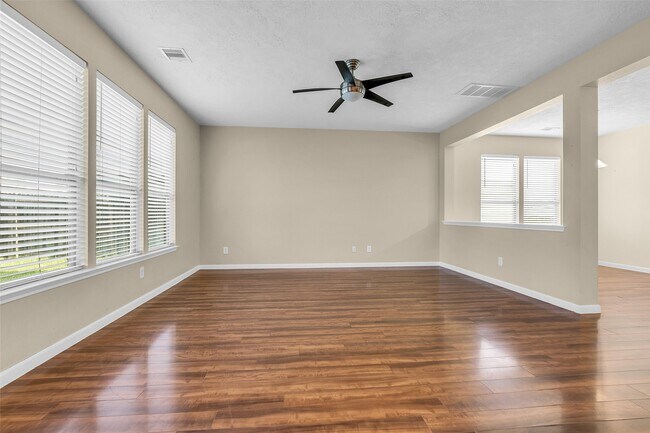 Foto del edificio - 6719 Path Way Ct