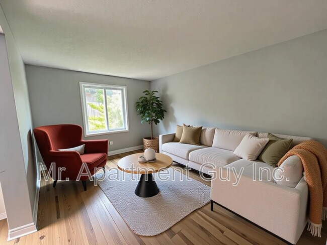 Building Photo - 493 Bankside Dr