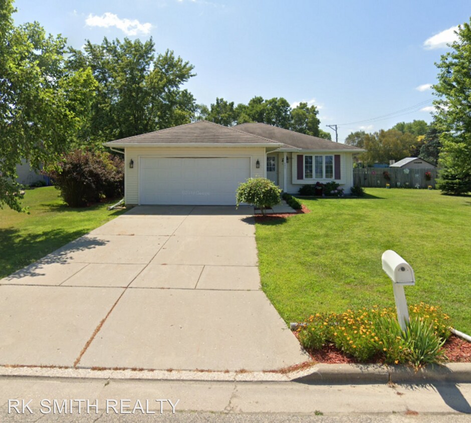 3 br, 2 bath House 771 Rivendell Dr. House Rental in Milton, WI