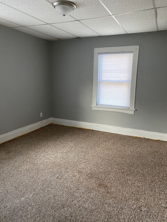 Building Photo - 1 Bedroom Duplex for Rent 216 Pleasant Wat...
