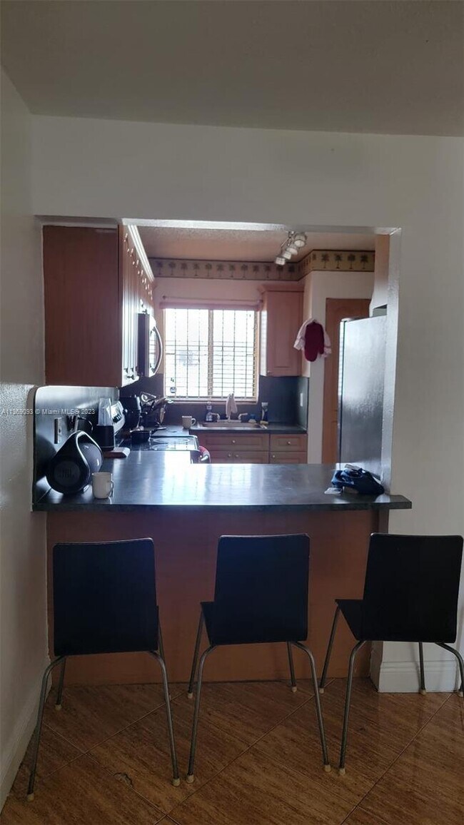Foto del edificio - 6081 W 24th Ave