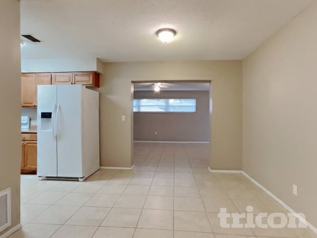 Building Photo - 1726 St Croix Dr