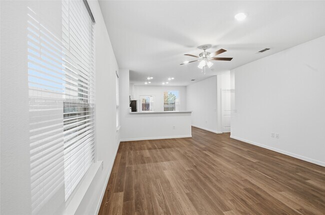 Foto del edificio - 16306 Fontana Ct