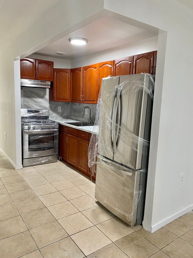 Foto del edificio - 796 E 165th St