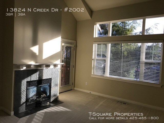 Foto del edificio - 13824 N Creek Dr