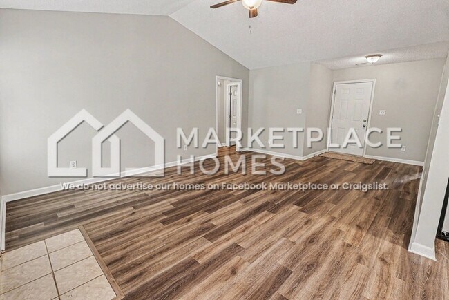 Foto del edificio - 225 Falcon Ridge Dr